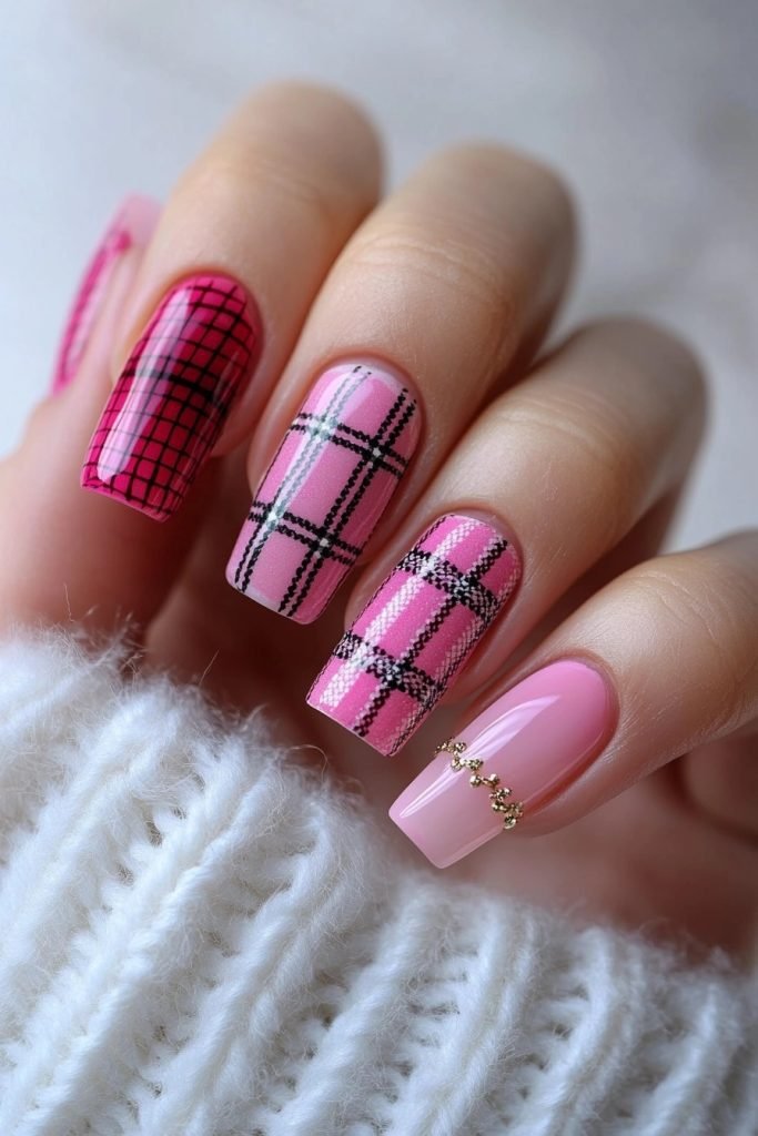Gingham Check back to school nails